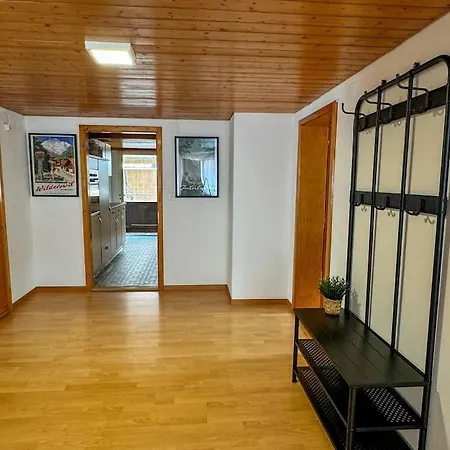 Center View 2