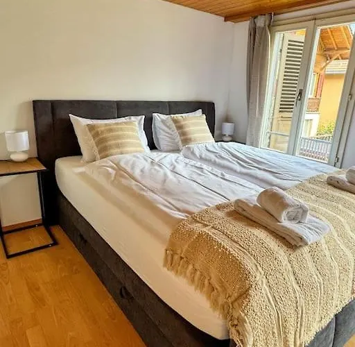 Center View 2 アパート *