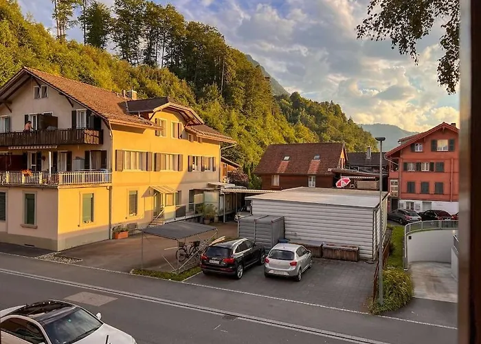 Center View 2 شقة *